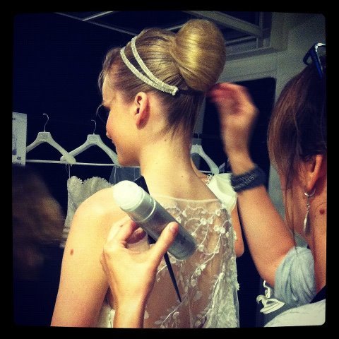 Foto de Los detalles más invisibles del desfile de Pronovias 2013 (1/24)