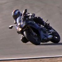 ¡Cazada! Triumph está trabajando en una Daytona 765 que podría llegar en 2020 como serie limitada TFC