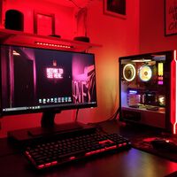 El presupuesto de este PC gaming a medida grita estafa a los cuatro vientos: 10.300 euros de montaje y 280 horas de trabajo