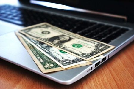 500 euros: este es el gasto anual que el 38,8% de los españoles destina a sus compras online
