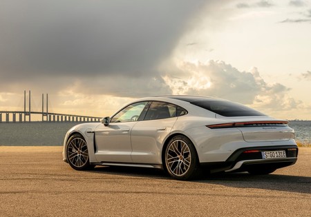 Porsche Taycan Turbo 2020 1280 27 1