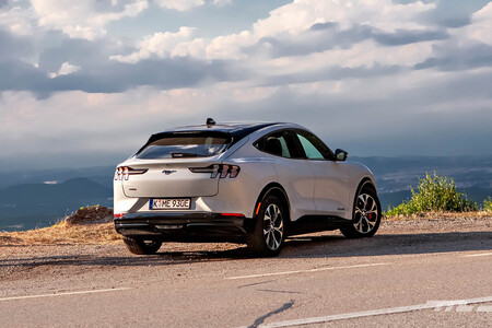 Ford Mustang Mach-E 2021