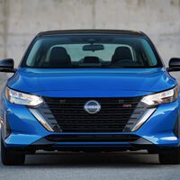 El Nissan Sentra baja a precio de remate en México y cuesta lo que un Aveo: es 100,000 pesos más barato sin perder equipo 