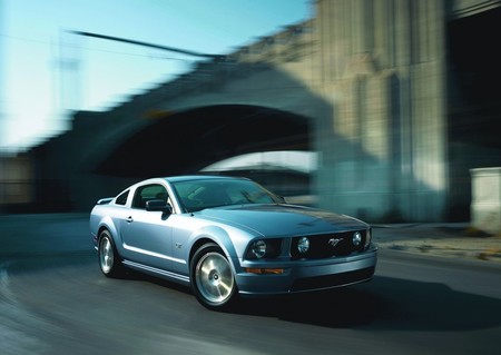 Ford Mustang Gt 2005 1024 02