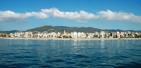 El Refugio De Sheila Ebana Madre De Lamine Yamal En El Pueblo Perfecto Entre Playa Y Montana Para Vivir Tranquila Cerca De Barcelona