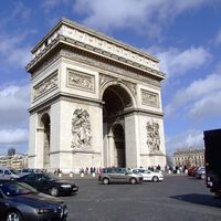 Francia quiere desterrar a los coches más contaminantes. La solución: coches eléctricos a 100 euros al mes