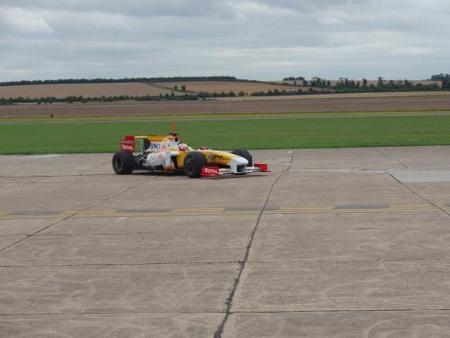 Renault prueba nuevas evoluciones en el aeropuerto de Duxford