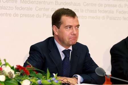 Medvedev propone adoptar licencias libres en Rusia