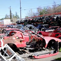 Dolorpasión™ es visitar el cementerio donde los Ferrari van a morir 