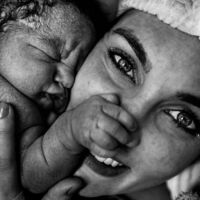 Las mejores fotos del parto y el postparto 2022: 31 impresionantes fotografías que reflejan la belleza del nacimiento 