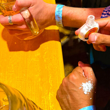 Aunque lo parece, no es cocaína: es un clásico del Oktoberfest de Múnich casi tan afianzado como la propia cerveza 