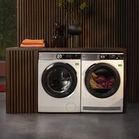 Ropa limpia y seca sin tener que tenderla: AEG tiene rebajada la solución definitiva para olvidarnos del tendedero 