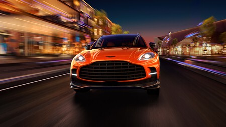 Aston Martin DBX707 7