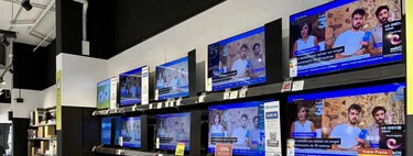 Carrefour deja casi a precio de liquidación un Smart TV Samsung MiniLED 4K ideal para salones grandes y luminosos 