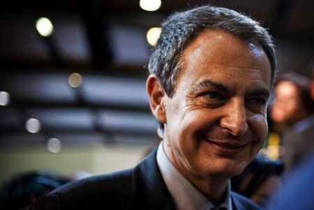 ¿A quién le ha encargado el gobierno "seguir y recopilar" lo que publicamos en la red?