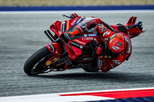 Pecco Bagnaia gana en Austria, Maverick Viñales pifia la salida y Marc Márquez vuelve a puntuar en MotoGP