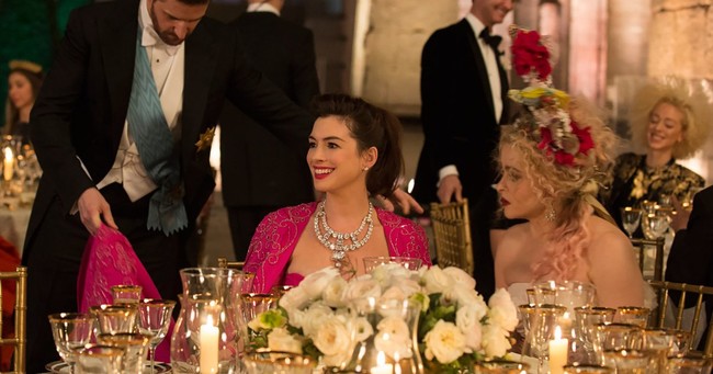 Anne Hathaway De Valentino