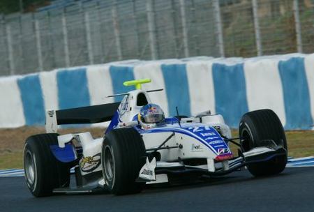 Sébastien Loeb prueba un GP2