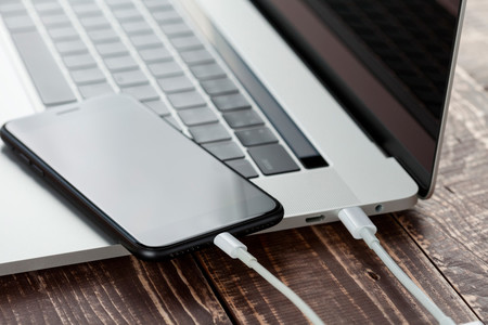 Usa Pair Locking para blindar toda la información de tu iPhone o iPad con un único equipo