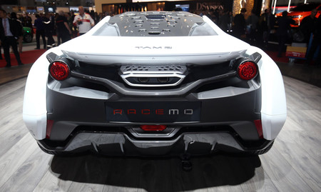 Racemo, un deportivo conectado de Tata Motors