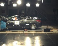 Peugeot desbanca a Renault en el Euro NCAP
