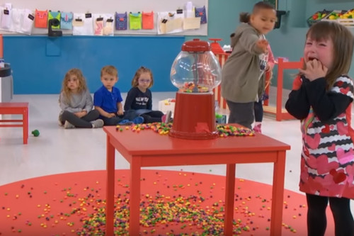 "Tessa me cae mal": cuando un experimento viral de cámara oculta con niños provoca los insultos de los espectadores