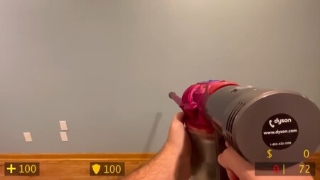 Solo a un genio se le ocurriría utilizar una aspiradora o una tostadora y hacer animaciones de recarga de armas con ellas