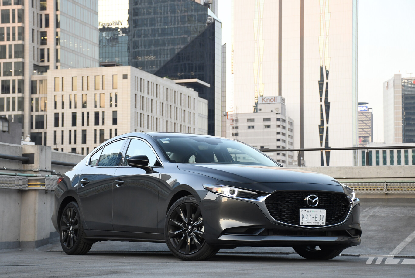Mazda 3 Sedán turbo, a prueba: rápido no es sinónimo de deportivo, ni cómodo de desabrido