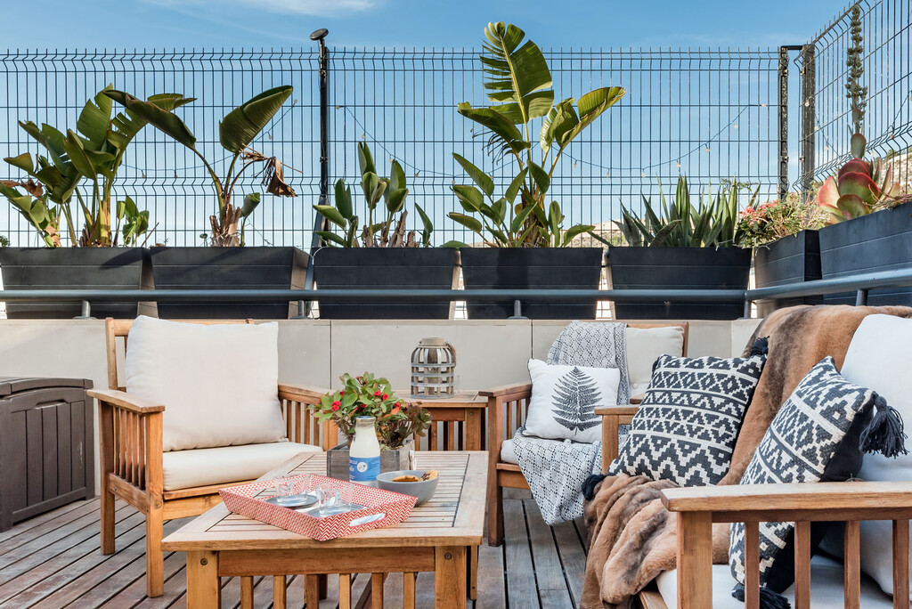 Los patios, terrazas y jardines también son para el invierno