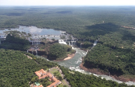 Las Catarátas del Iguazú vistas en helicóptero