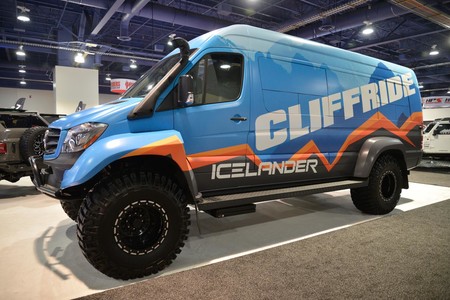 SEMA Show 2018 Mercedes Sprinter Cliffride