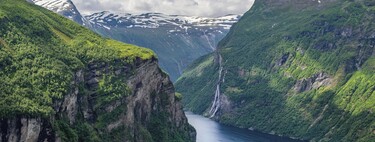 El circuito turístico más popular de Noruega, tren a Oslo, paseo por los fiordos y ruta en autobús de montaña