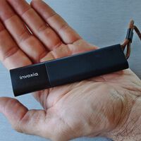 Este es el localizador GPS más vendido de Amazon, lo hemos probado y merece la pena tenerlo en el coche