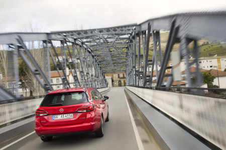 Opel Astra Sports Tourer 2016 toma de contacto