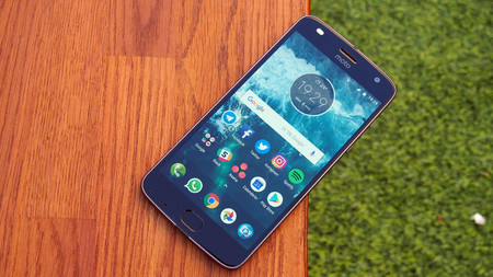Lenovo Moto Z2 Play, con 4GB de RAM y 64GB de capacidad, por sólo 168 euros con este cupón