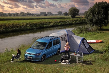 Volkswagen Caddy California 2021, tu mini departamento con ruedas para salir de aventura el próximo fin de semana