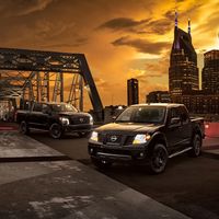Nissan aprovecha el eclipse de sol para lanzar tres versiones Midnight Edition