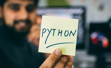 24.000 desarrolladores responden: cómo y para qué usan Python, plataformas favoritas, y principal lenguaje secundario
