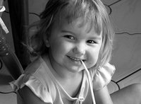 El esmalte dental, dañado por los medicamentos y protegido por el agua embotellada