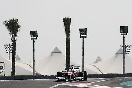f1_kamui-kobayashi-quinto-en-la-segunda-sesion-de-libres-del-gp-de-abu-dhabi.jpg