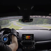 Así es una vuelta a Nürburgring Nordschleife al volante del Alpine A110, en vídeo