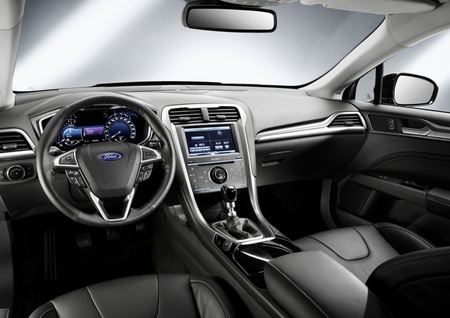 Ford Mondeo 2013 02