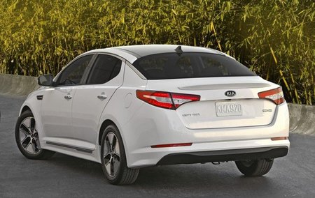 KIA-Optima-Hybrid-02