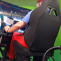 "Cambié una máquina del tiempo por una nave espacial", así consiguió este jugador lo necesario para hacerse su propia cabina para jugar a simuladores