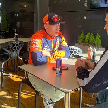 “No me importaría ser compañero de equipo de Marc Márquez”. Hablamos con Pedro Acosta sobre su futuro en MotoGP 
