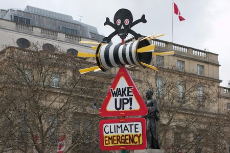 La lucha contra el cambio climático puede dejar a millones en la pobreza, ¿es peor el remedio o la enfermedad?