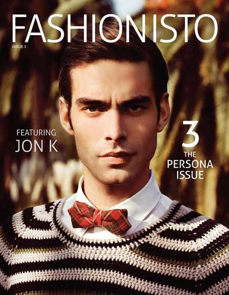 Jon Kortajarena con look british en la portada de 'Fashionisto'