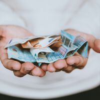 Llevo años dependiendo de tarjeta para pagar. Con el apagón eché mucho de menos tener dinero físico 