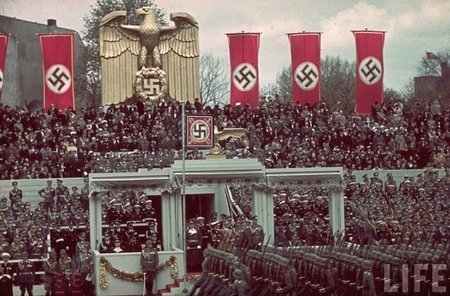 desfile-nazi.jpg