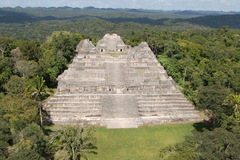 Los arqueólogos creían conocer la historia de los mayas. Hasta que encontraron la tumba del primer rey de Caracol